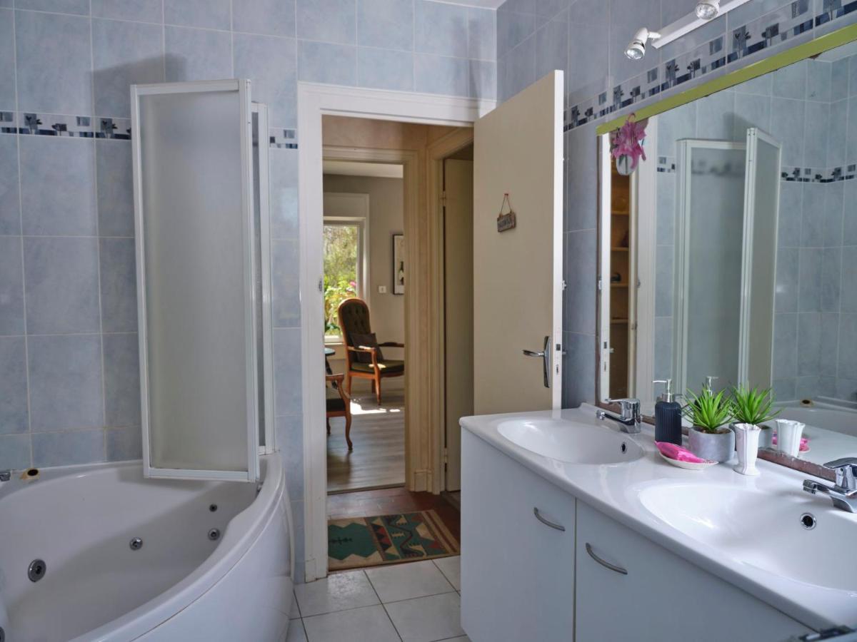 Bed and Breakfast Les Roses Santec Exterior foto