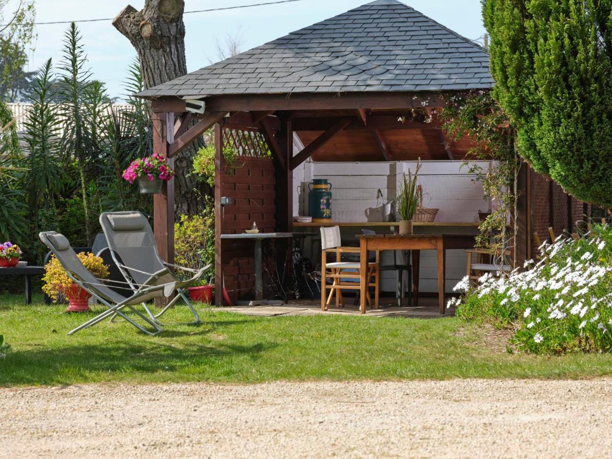 Bed and Breakfast Les Roses Santec Exterior foto