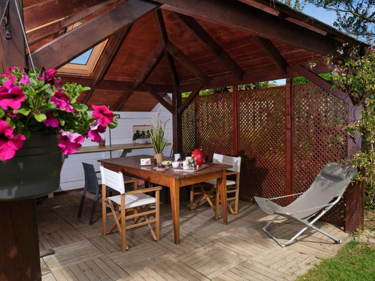 Bed and Breakfast Les Roses Santec Exterior foto